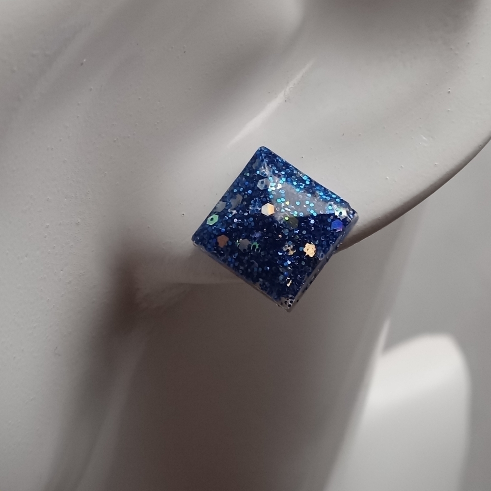 5/$25 Hand Crafted Blue Elegant Earrings